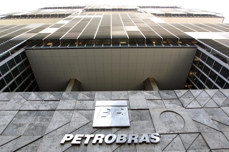 Arrestan a un exgerente de una subsidiaria de la brasileÃ±a Petrobras acusado de sobornos